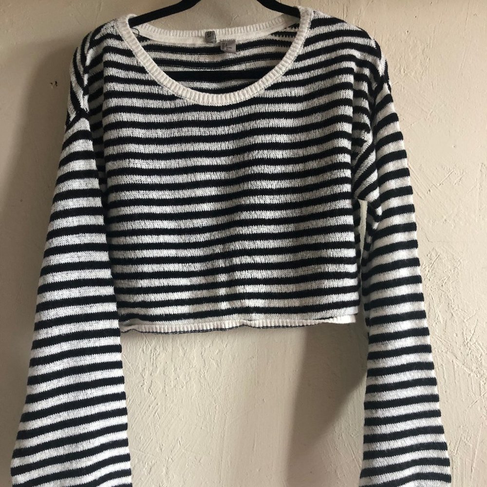 Stripped Cropped Sweater